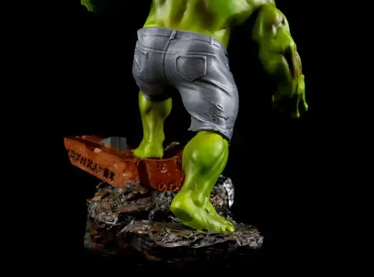 Marvel 24cm Limited The Avengers Hero Toys Hulk Doll Car Home Interior Pvc Action Figure Model Collection Toy Children Gift