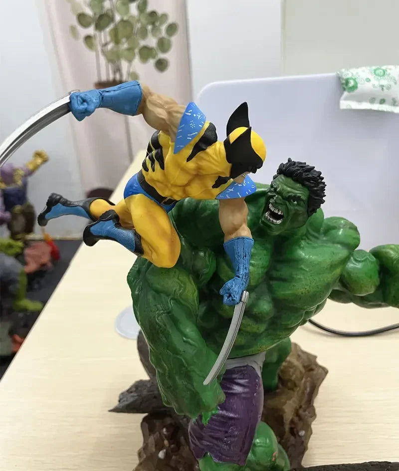 36cm Superhero Combat Scene version Hulker VS Wolverine PVC Action figure Green man Statue collection model adult gift toy