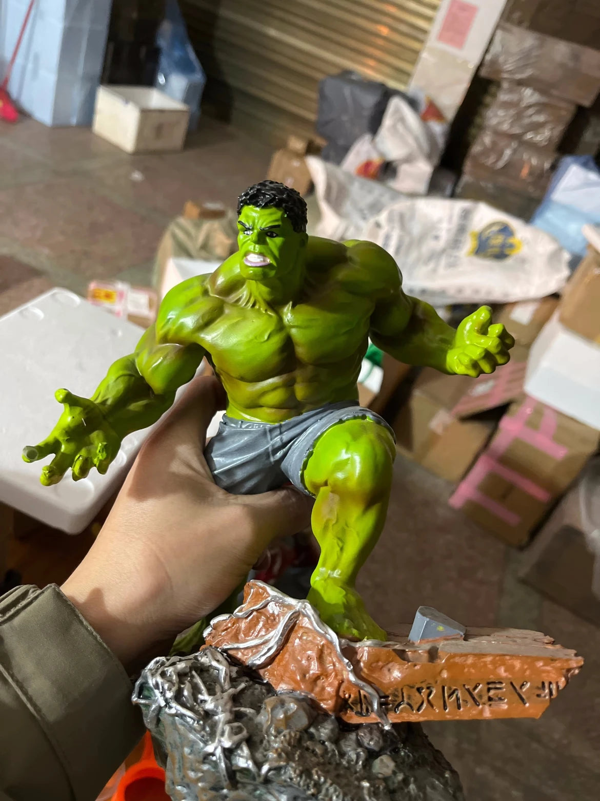 Marvel 24cm Limited The Avengers Hero Toys Hulk Doll Car Home Interior Pvc Action Figure Model Collection Toy Children Gift