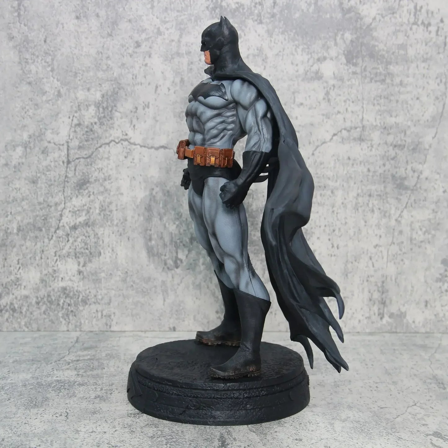 Giant 38cm Dark Knight Batman Anime Figurine Model Ornament Toys Gk Action Figure Justice League Standing Batman Ornament Gift