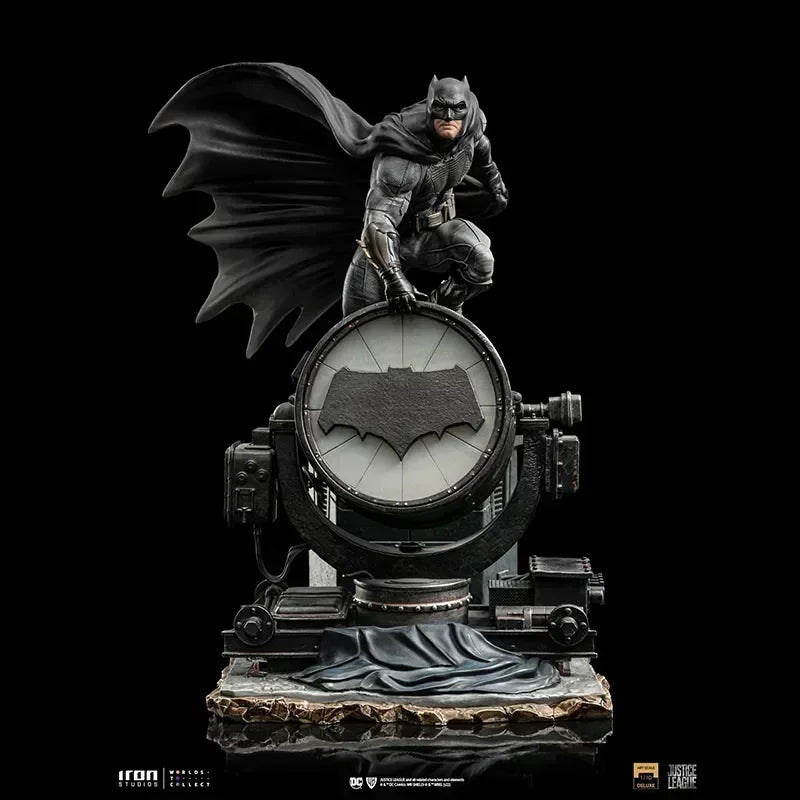 Iron Studios Zack Snyder'S Justice League Action Figure Original 1/10 Batman Anime Figure Pvc Desk Decoration Toys For Boy Gifts