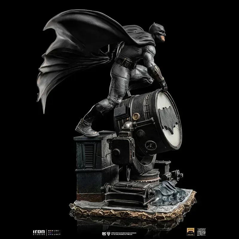 Iron Studios Zack Snyder'S Justice League Action Figure Original 1/10 Batman Anime Figure Pvc Desk Decoration Toys For Boy Gifts