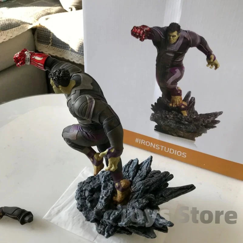 Original Marvel Characters Iron Studios  Avengers 4 The Hulk 1/10 Statue Deluxe Edition Model Figure Desktop Ornaments Collect