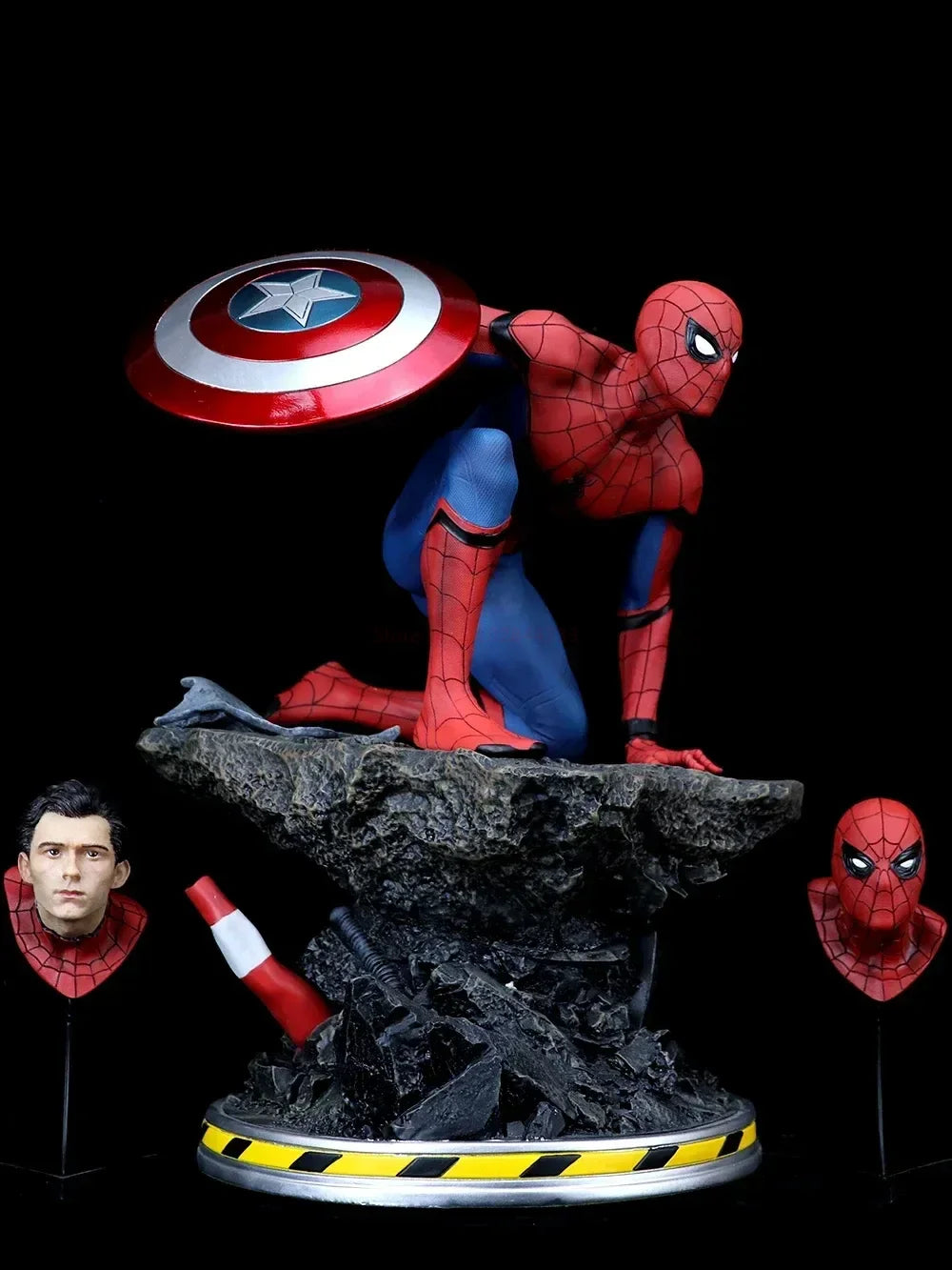 40cm 1/4 Marvel Spiderman Statue Captain America Shield Spider Man Statue Gk Figure Resin Personalized Creative Collect Gift