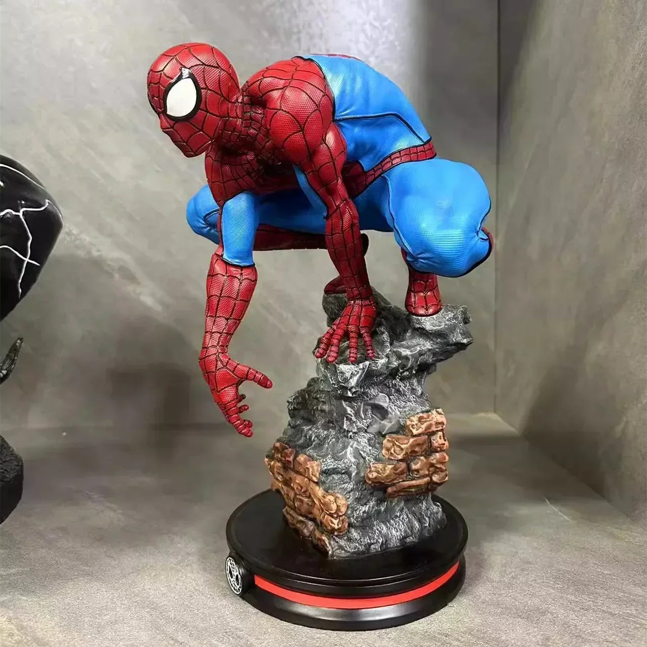 33cm Gk Spiderman The Avengers Marvel Comic Version Scene Statue Solid Resin Model Figures Collect Ornaments Toy Friend Gifts