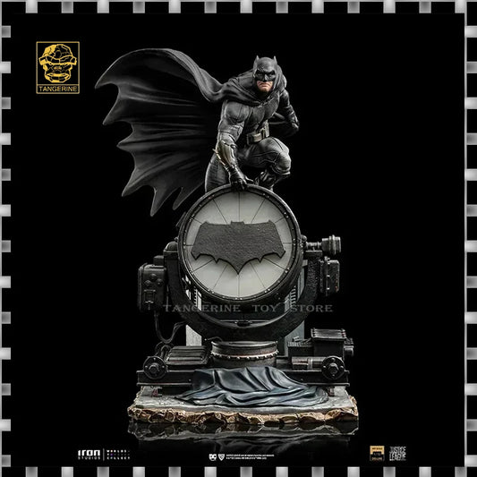 Iron Studios Zack Snyder'S Justice League Action Figure Original 1/10 Batman Anime Figure Pvc Desk Decoration Toys For Boy Gifts