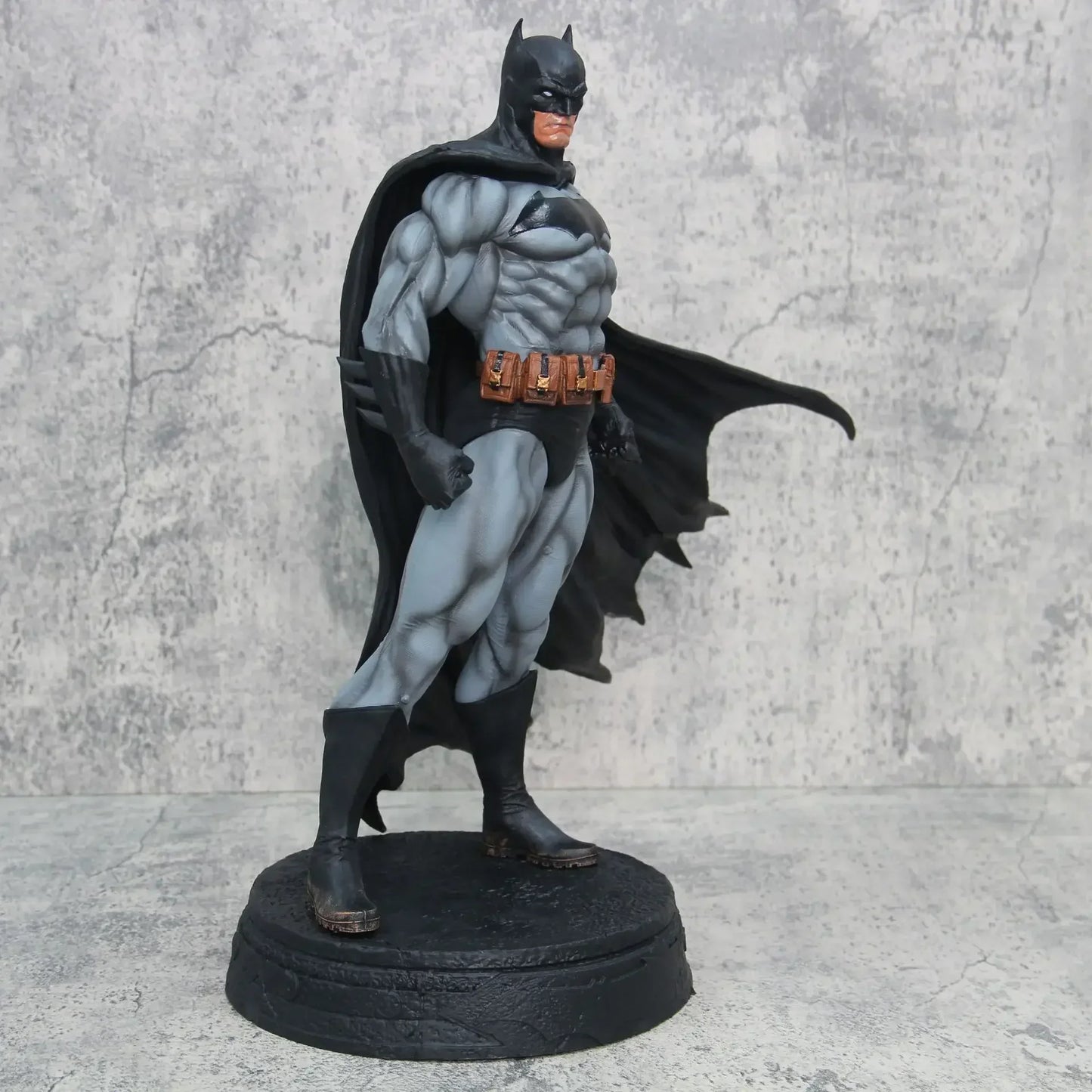 Giant 38cm Dark Knight Batman Anime Figurine Model Ornament Toys Gk Action Figure Justice League Standing Batman Ornament Gift