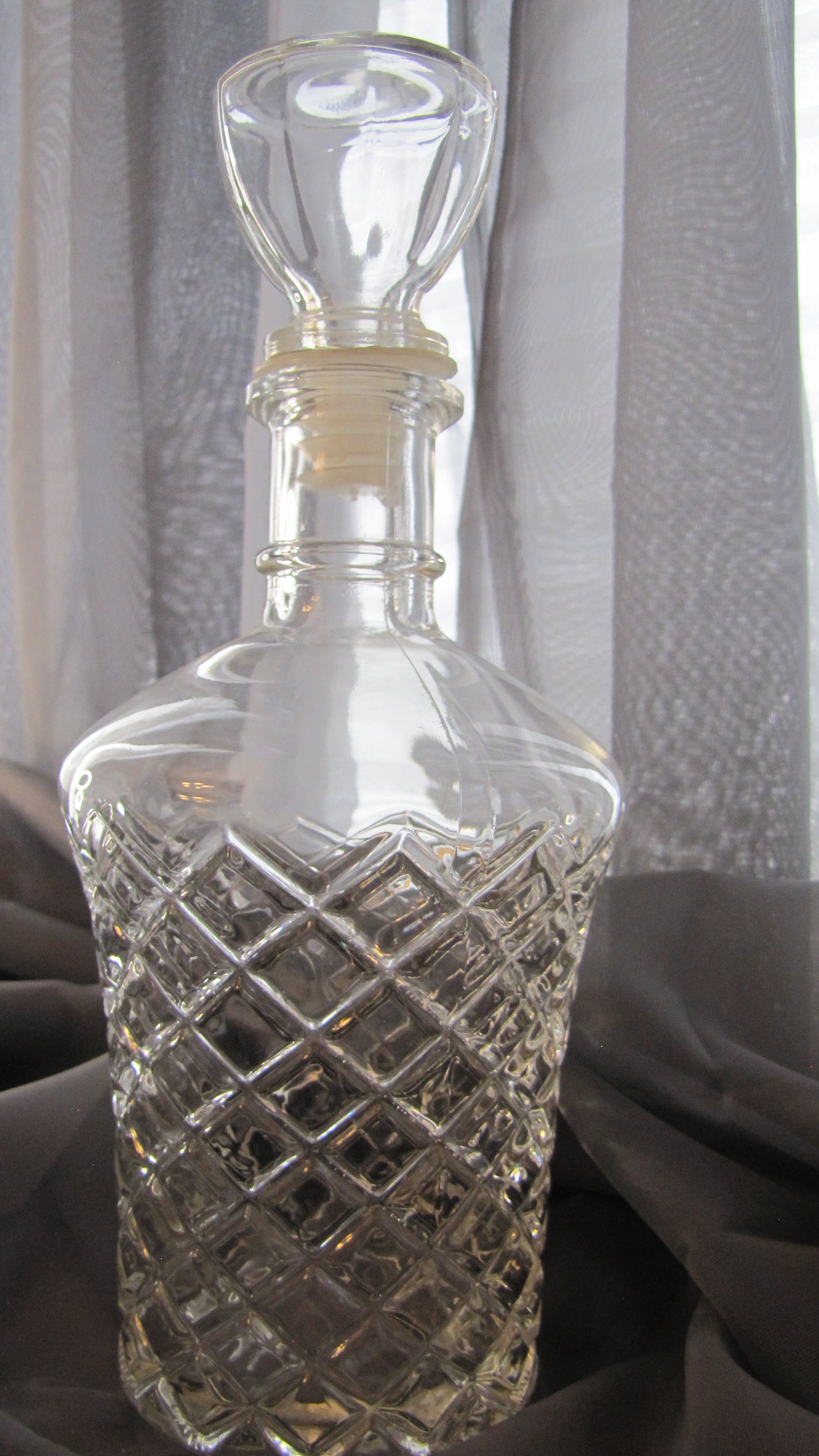 Vintage; 16oz Glass Decanter with Glass Stopper