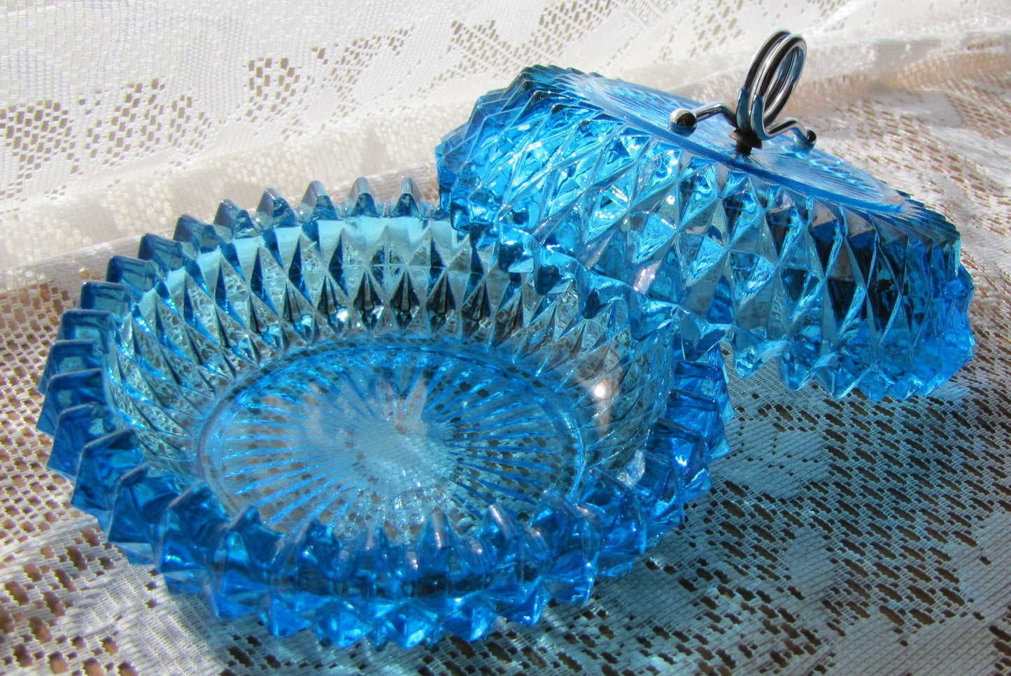 Indiana Diamond Point Blue Glass Candy/Powder Dish with Lid, Used, Excellent Condition