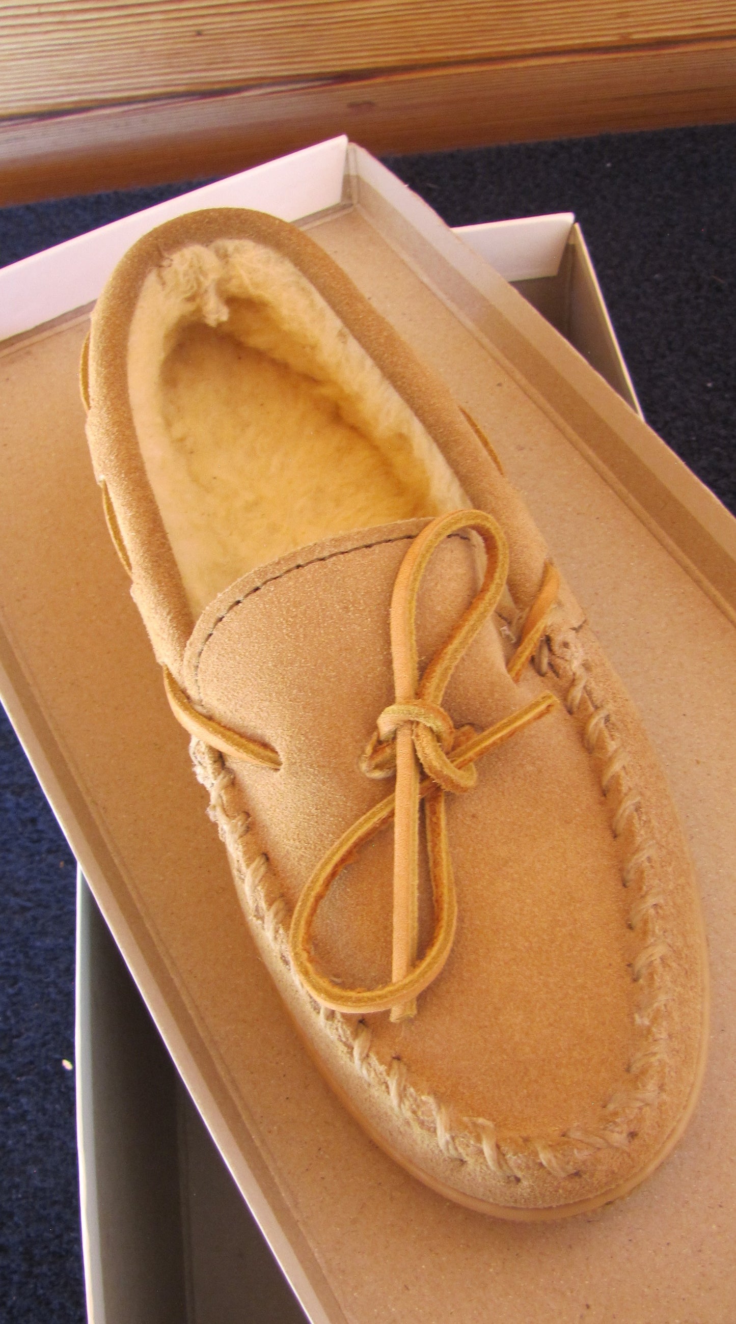 Moccasins by Minnetonka Woman size 5 Tan Suede Slip on Loafer