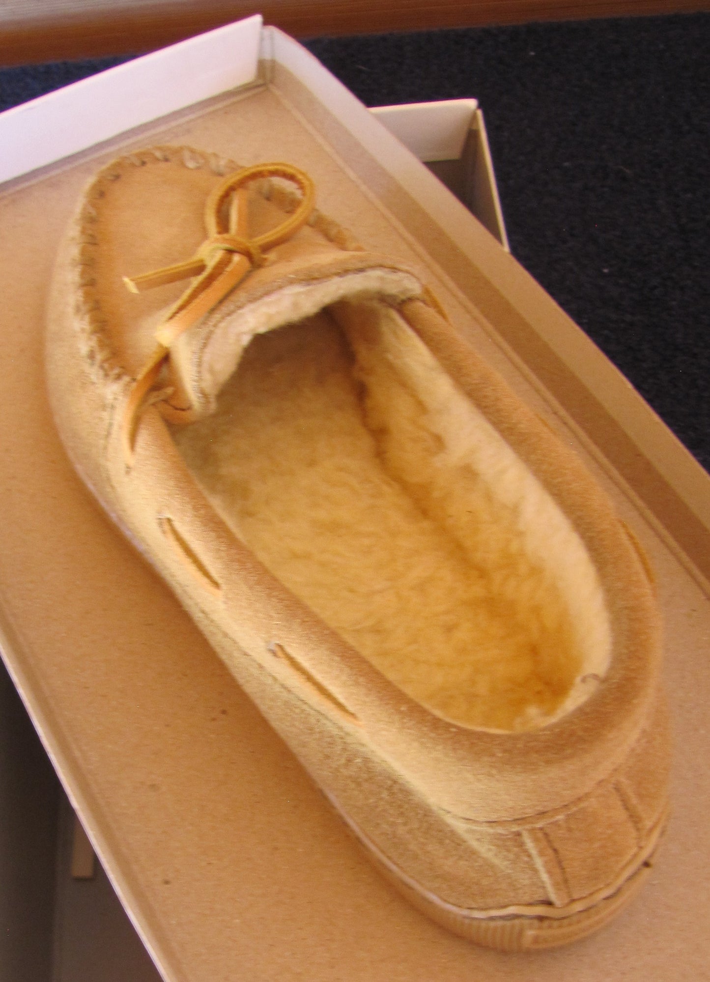 Moccasins by Minnetonka Woman size 5 Tan Suede Slip on Loafer