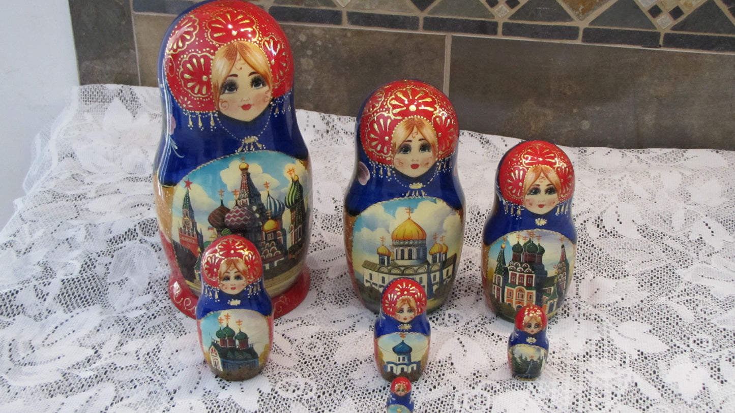 Vintage; Russian Nesting Doll, Mocuba, X72 , 7 total , 6 internal dolls