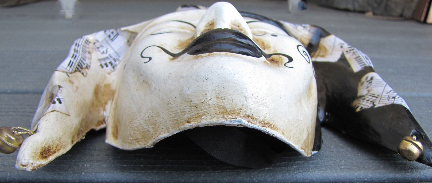 Vintage, rare collectable , Mascarade Mask, the Music Maker Jokester .