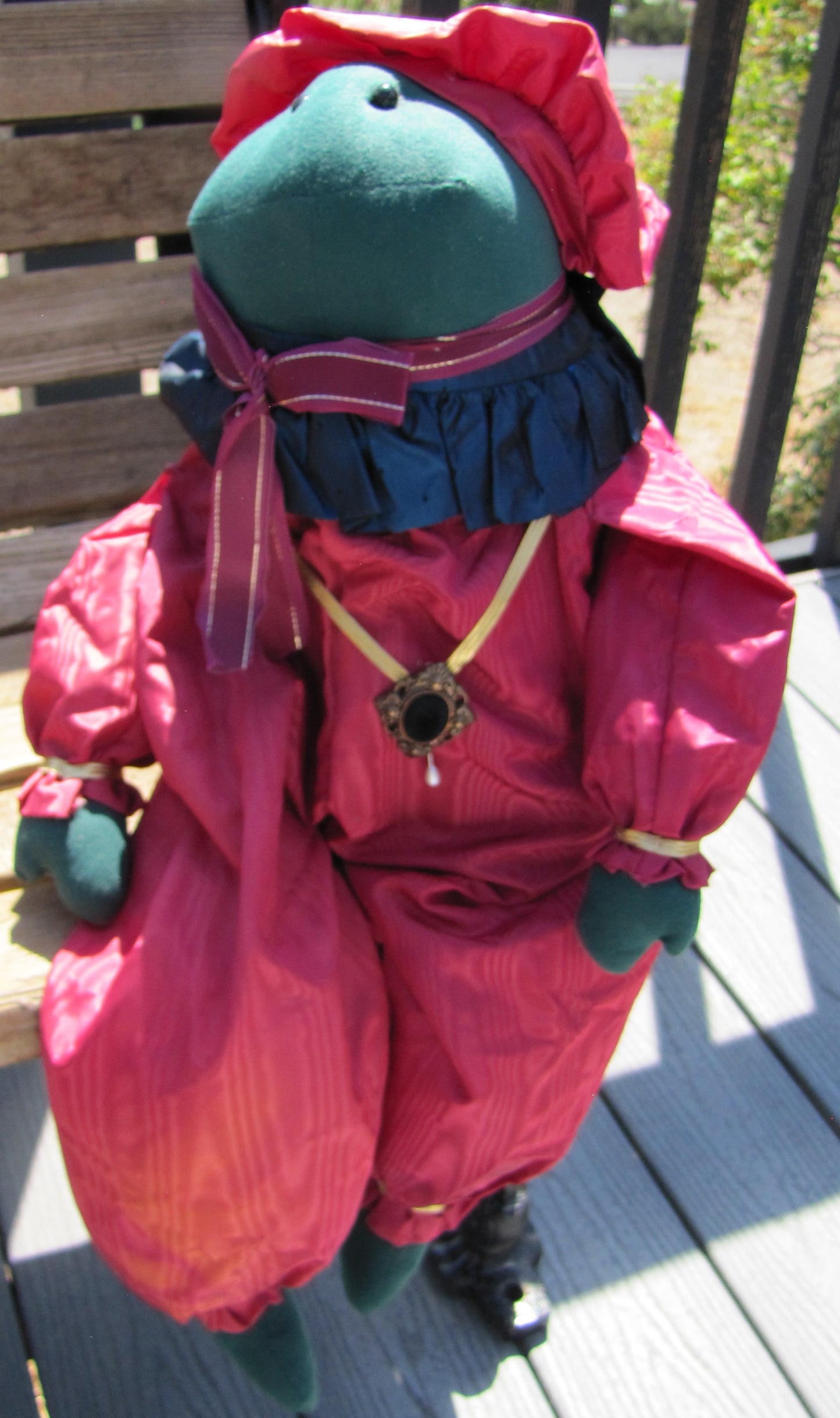 Vintage, rare collectable, Sowing frog Doll,  set of 3 ea , Purple red, w/LaPettite Button, Puerl Lapel pin 1.5" x 1.75"