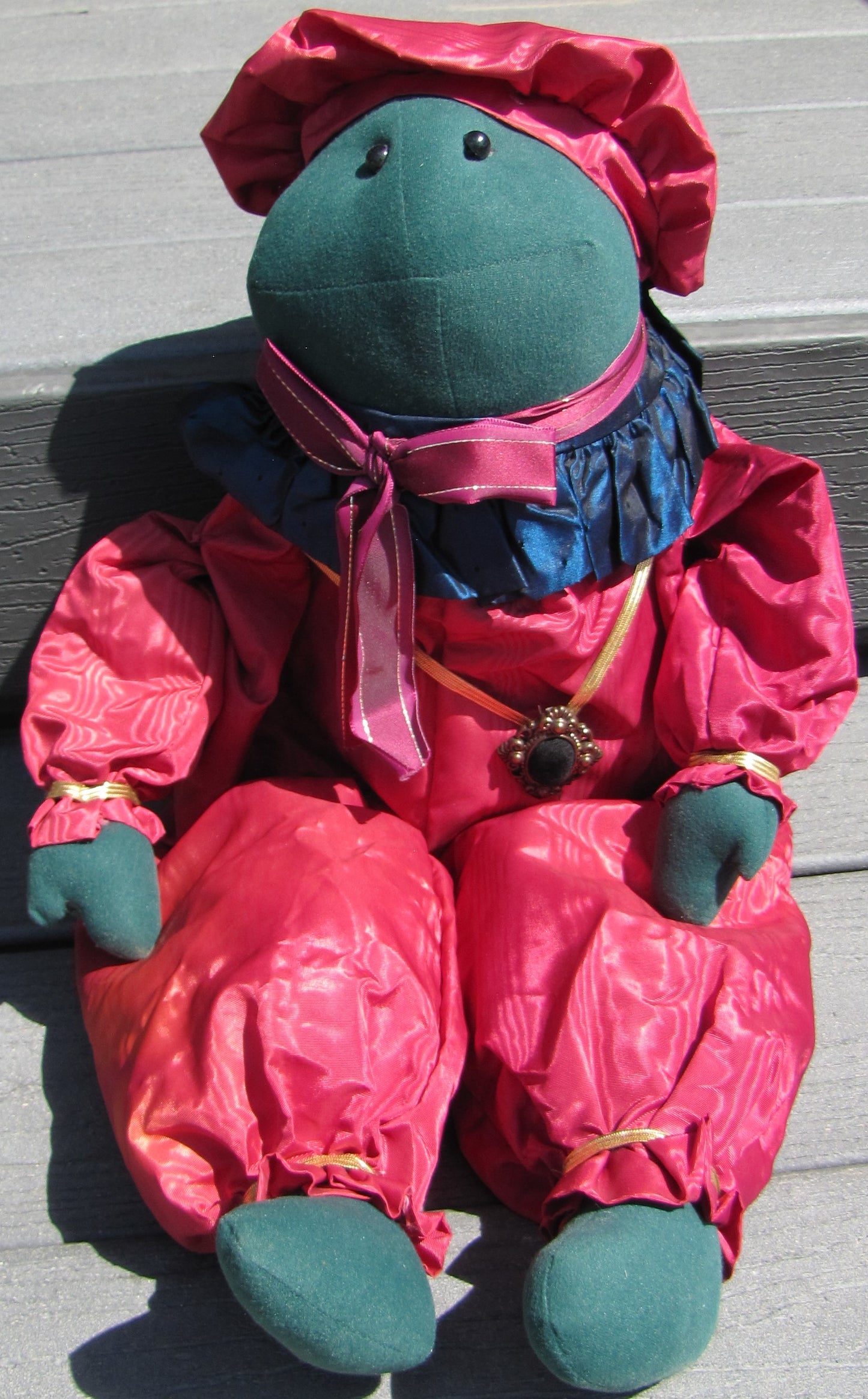 Vintage, rare collectable, Sowing frog Doll,  set of 3 ea , Purple red, w/LaPettite Button, Puerl Lapel pin 1.5" x 1.75"