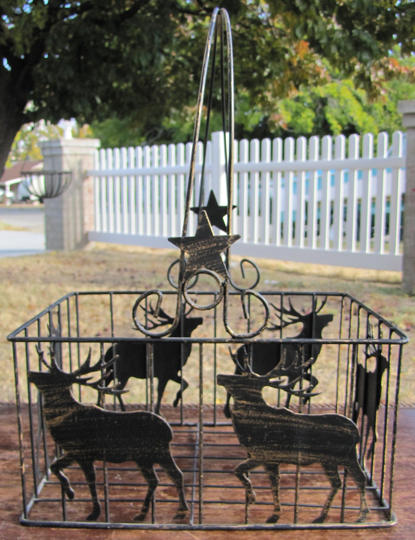 Metal / Wire Basket with Reindeer and Star